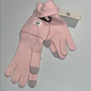 UGG Light Pink and Gray Mittens